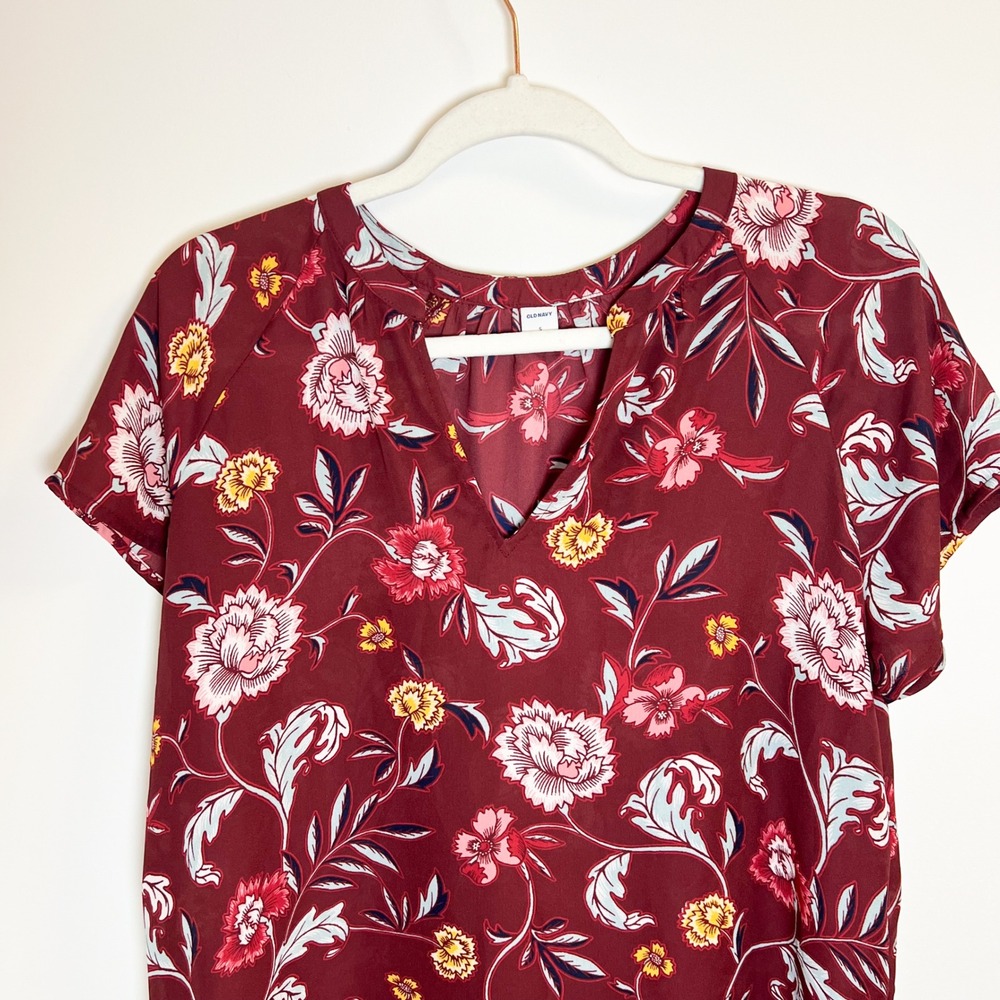 Old Navy Floral Burgundy Blouse Women's Short Sleeve Top Size Small - Picture 5 of 9